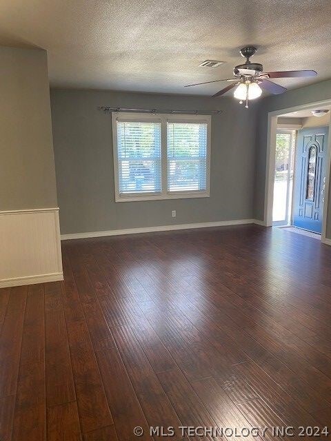 309 E 12th Place, Claremore, OK 74017 - photo 3