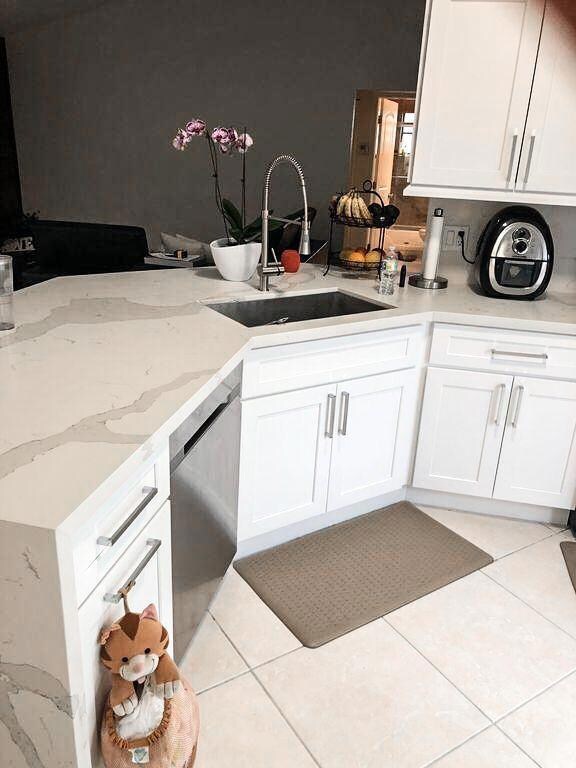 Gorgeous Modern Kitchen large sink