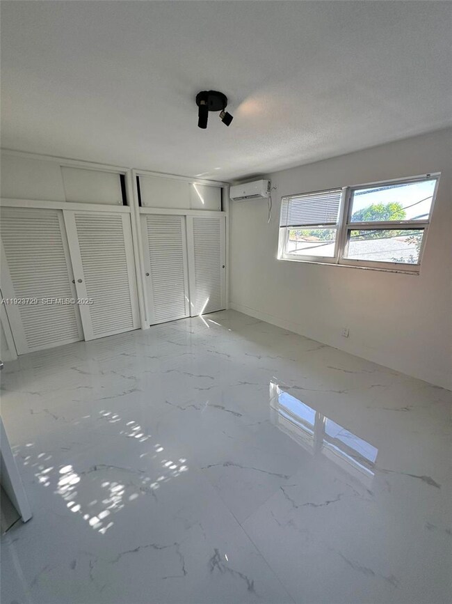 1520 NE 56th St unit 8, Fort Lauderdale, FL 33334 - photo 6