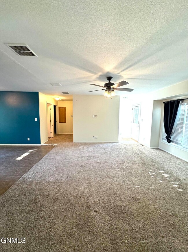 1902 13th Ave W, Williston, ND 58801 - photo 4