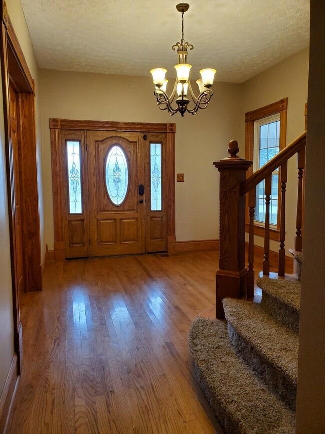 1099 Milford Ave, Marysville, OH 43040 - photo 5