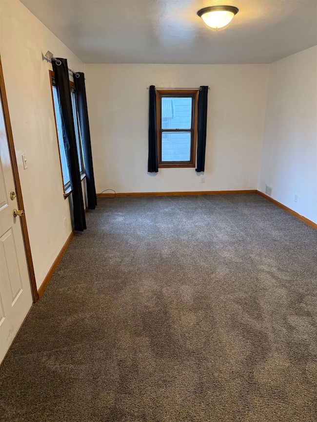 819 Hanna Blvd, Waterloo, IA 50701 - photo 7