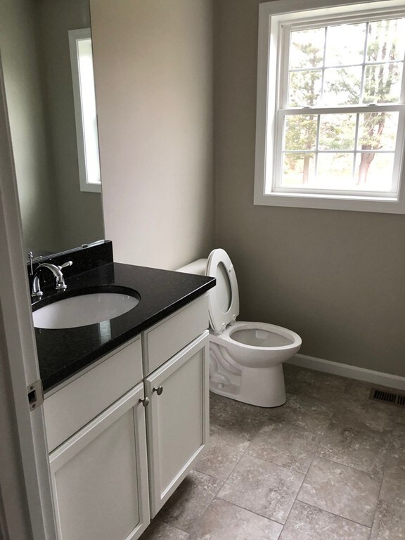 10 Farnum St, Blackstone, MA 01504 - photo 5