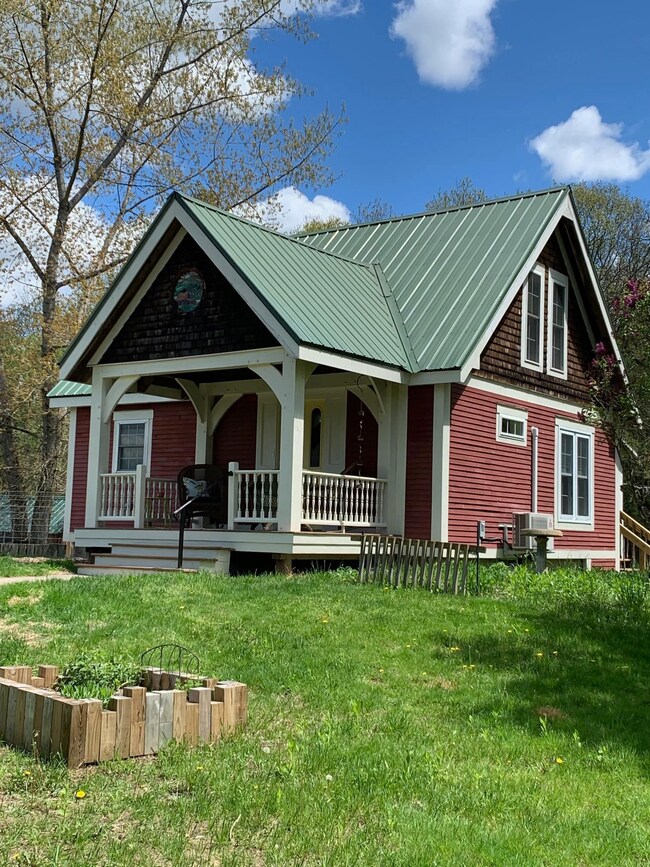 584 Old Drewsville Rd, Walpole, NH 03608 - photo 3