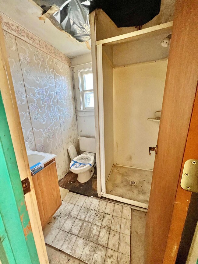 159 3rd St NW, Linton, IN 47441 - photo 5