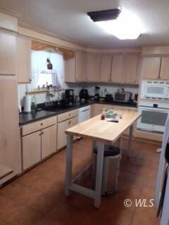 Kitchen 2