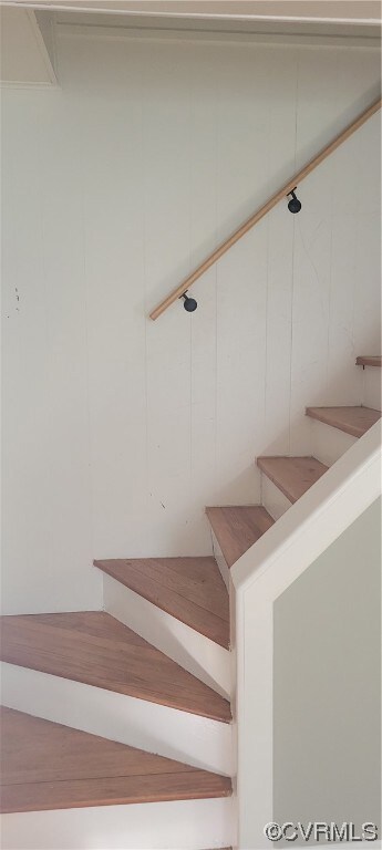 View of stairs to 2nd level