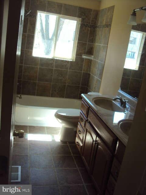 6901 Canyon Dr, Capitol Heights, MD 20743 - photo 5