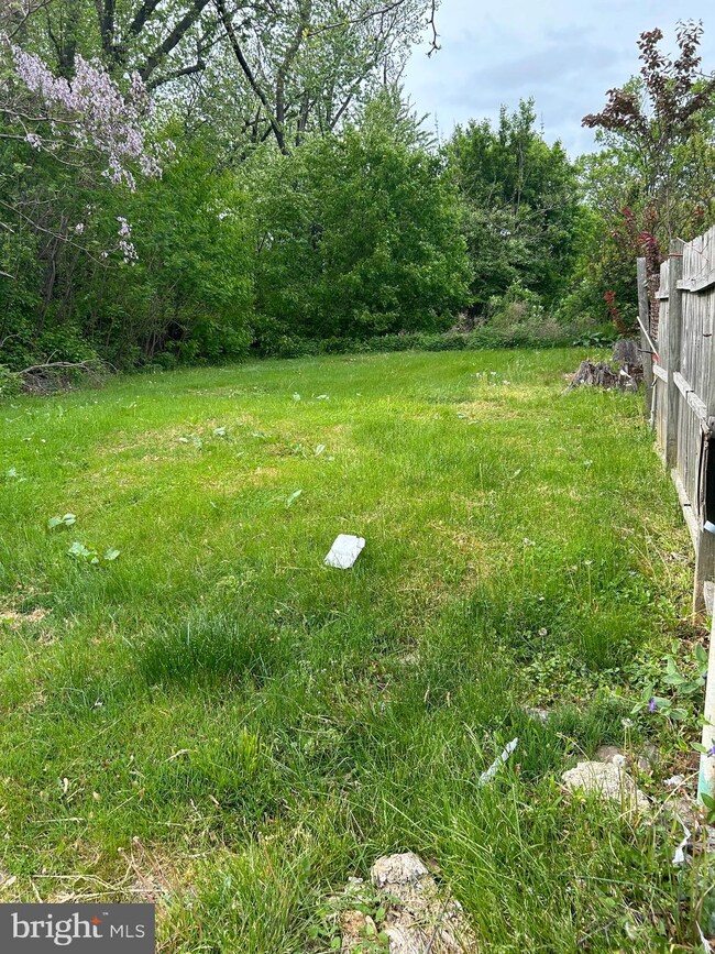 4R & 6 Old Ashton Rd, Philadelphia, PA 19152 - photo 2