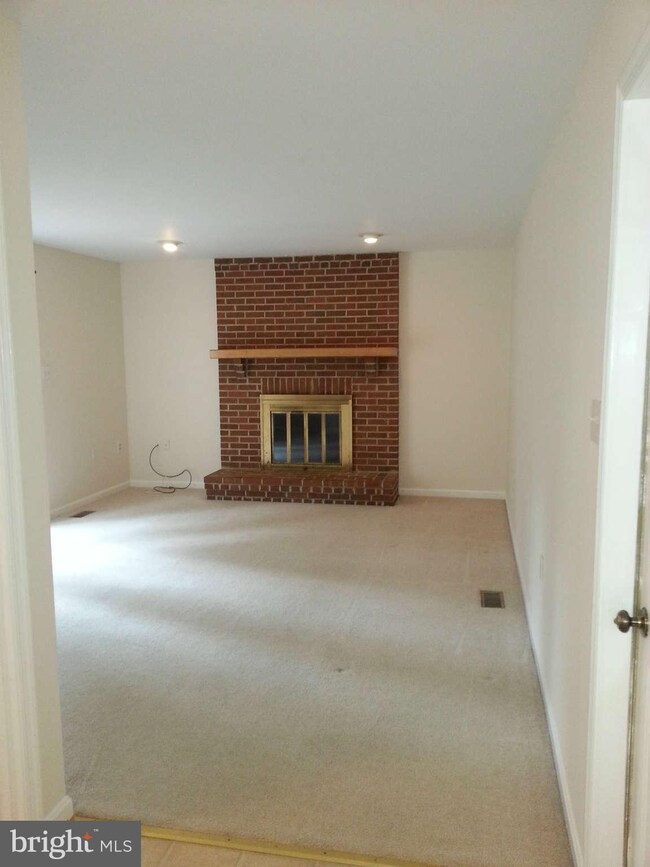 801 W Main St, Purcellville, VA 20132 - photo 4