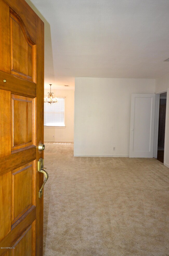 4542 Birkenhead Rd, Jacksonville, FL 32210 - photo 4