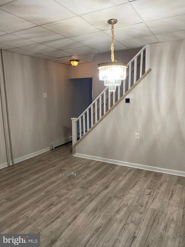 110 W Monroe St, Paulsboro, NJ 08066 - photo 5