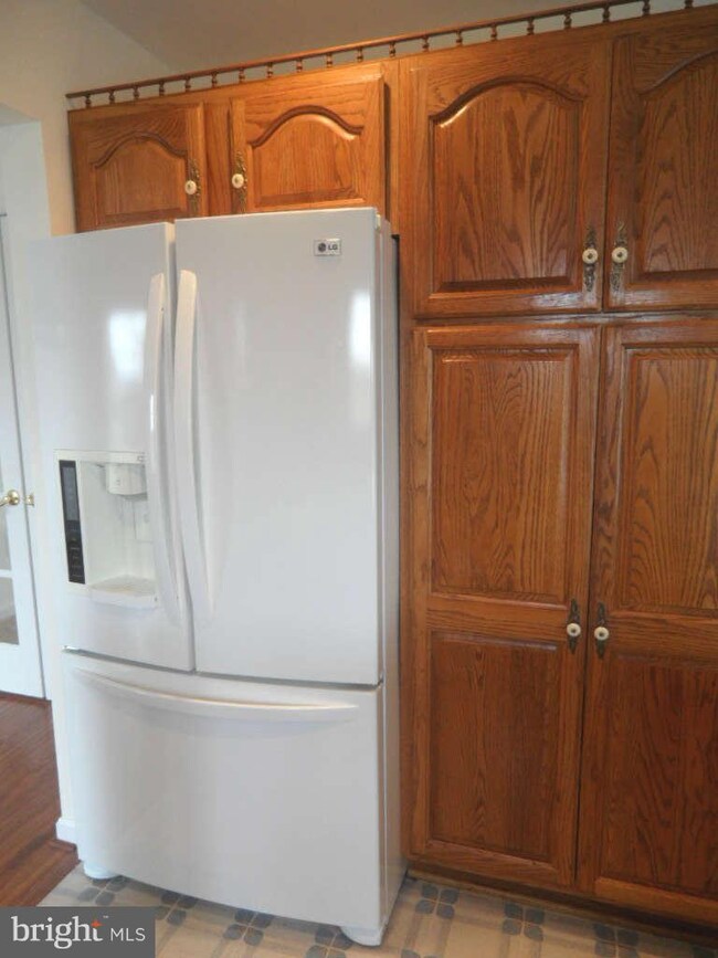 3775 Maplecrest Dr, Knoxville, MD 21758 - photo 6