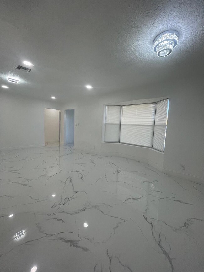 3290 NW 39th St, Lauderdale Lakes, FL 33309 - photo 5