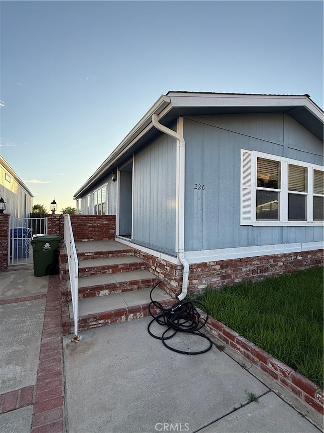 15455 Glenoaks Blvd unit 226, Sylmar, CA 91342 - photo 7