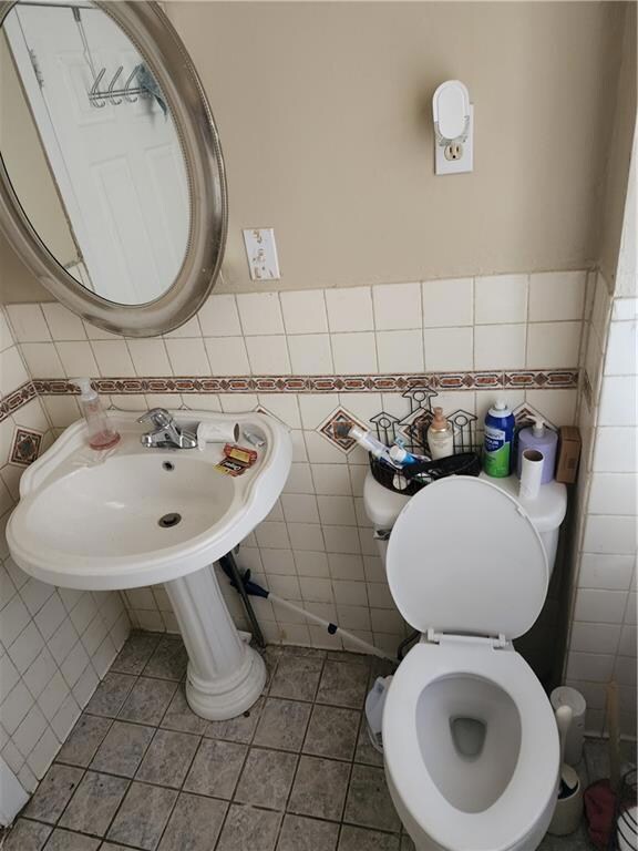 2 Humes St, Providence, RI 02907 - photo 5