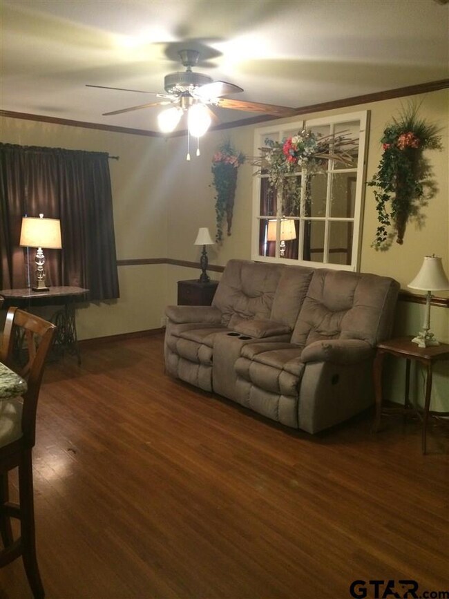 1600 1600 Woodland Hills, Tyler, TX 75701 - photo 2