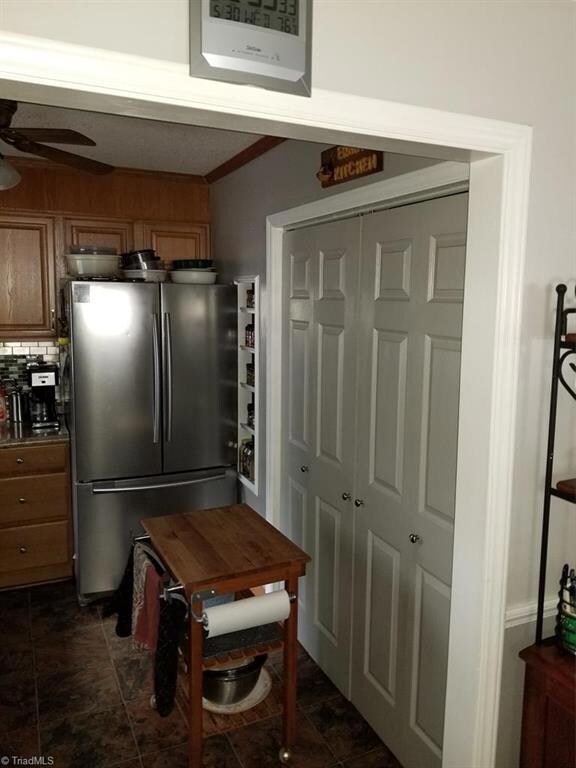 Kitchen c
