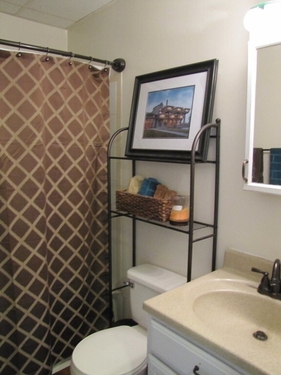 64 Foster St unit 405, Peabody, MA 01960 - photo 7