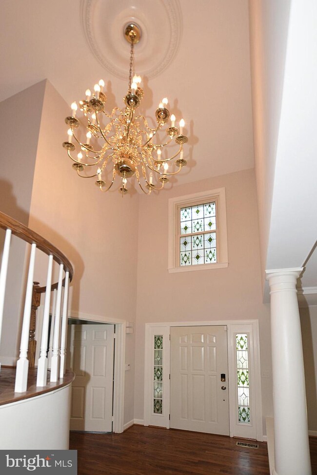 15421 Snowhill Ln, Centreville, VA 20120 - photo 4