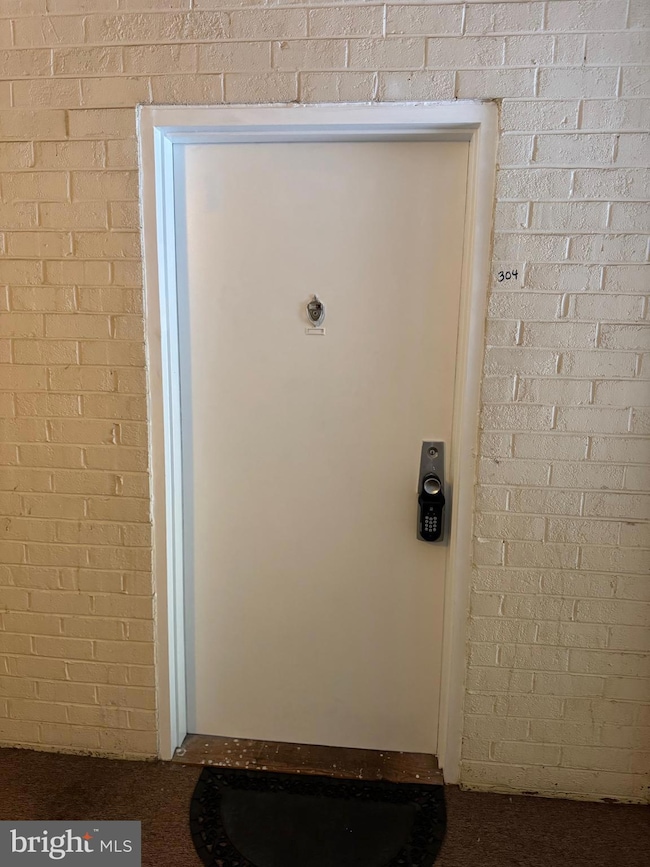 7905 Dassett Ct unit 304, Annandale, VA 22003 - photo 5