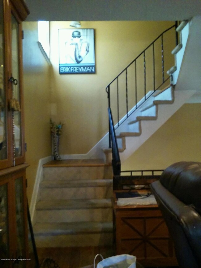 10 Ashley Ln, Staten Island, NY 10309 - photo 3