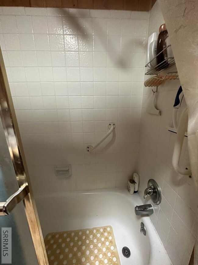 main level bath
