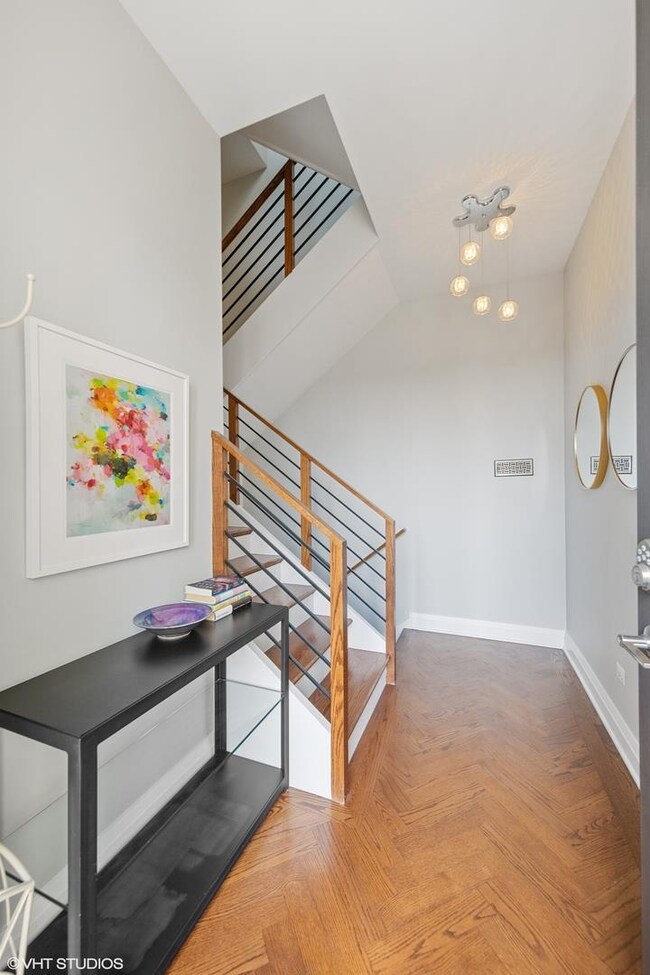 255 W 1st St, Elmhurst, IL 60126 - photo 4