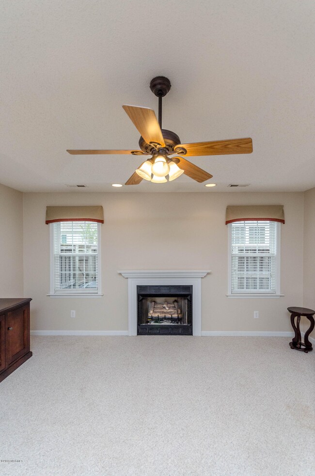 2130 Colony Plaza, Jacksonville, NC 28546 - photo 7