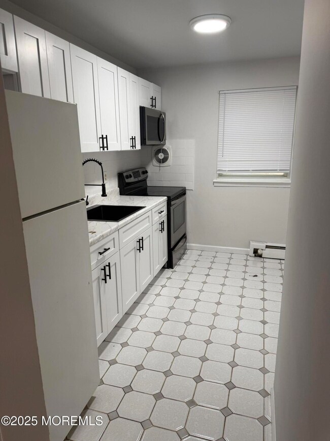 289 Main St unit C, Spotswood, NJ 08884 - photo 5