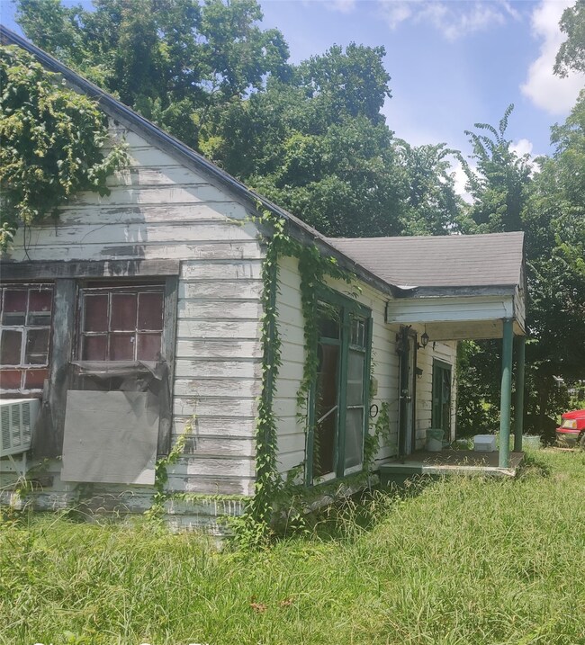 6642 Burkett St, Houston, TX 77021 - photo 2