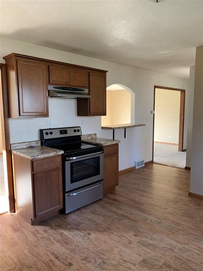 1211 18th St S, Wisconsin Rapids, WI 54494 - photo 5