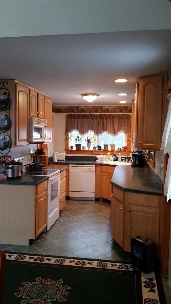 271 Reservoir Rd, Deering, NH 03244 - photo 3