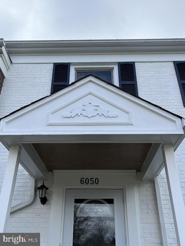 6050 Hardwick Place, Falls Church, VA 22041 - photo 2