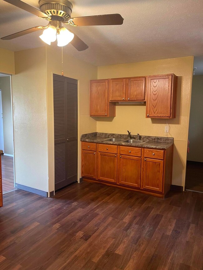 424 Toledo Ave, Marion, OH 43302 - photo 7