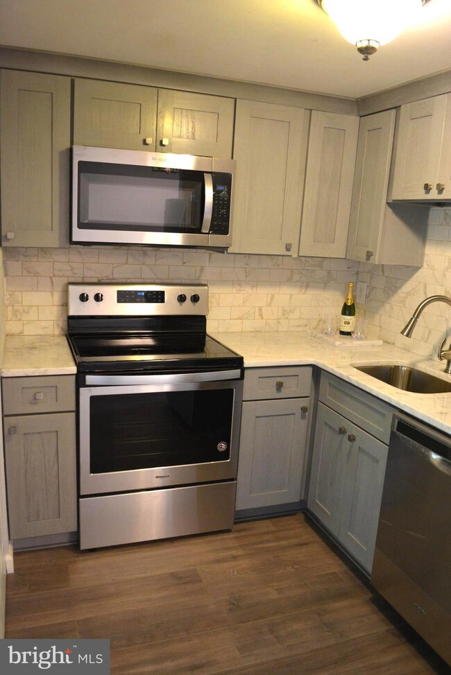 8613 Village Way unit 1B, Alexandria, VA 22309 - photo 6