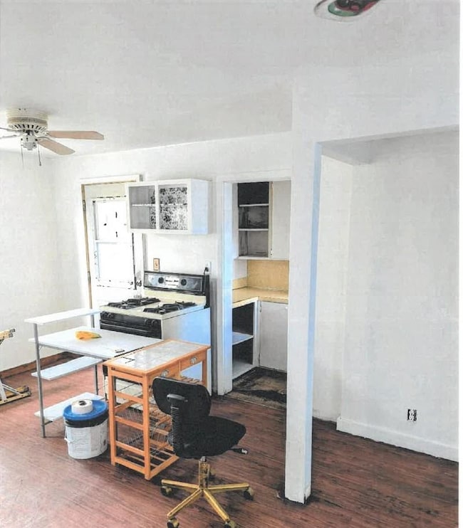 601 Hayes St, Eveleth, MN 55734 - photo 4