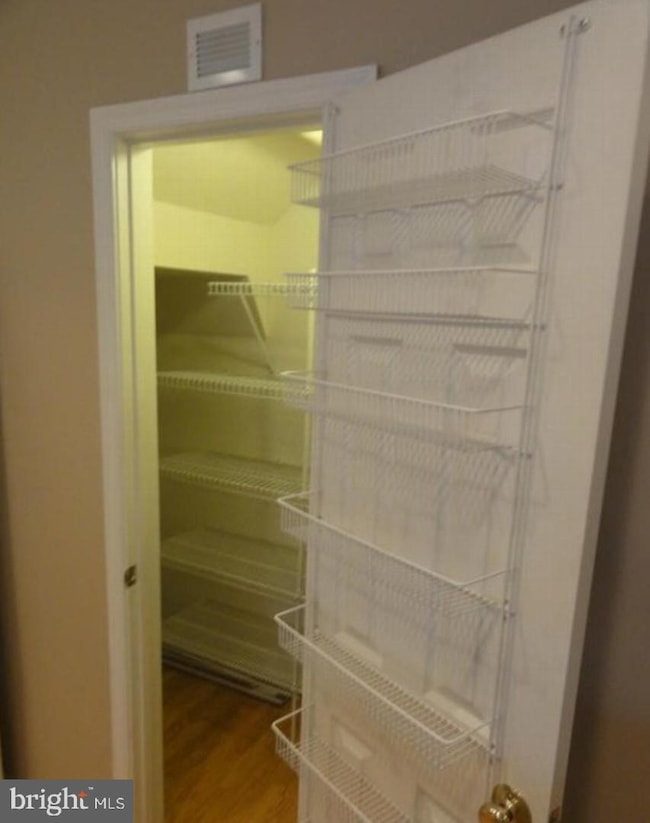 11224 Edson Park Place, Rockville, MD 20852 - photo 4