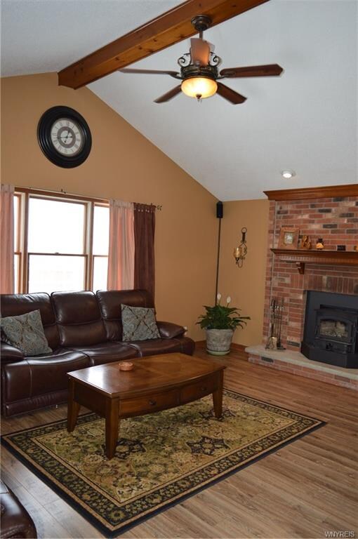 Warm and cozy family room with cathedral ceiling, 