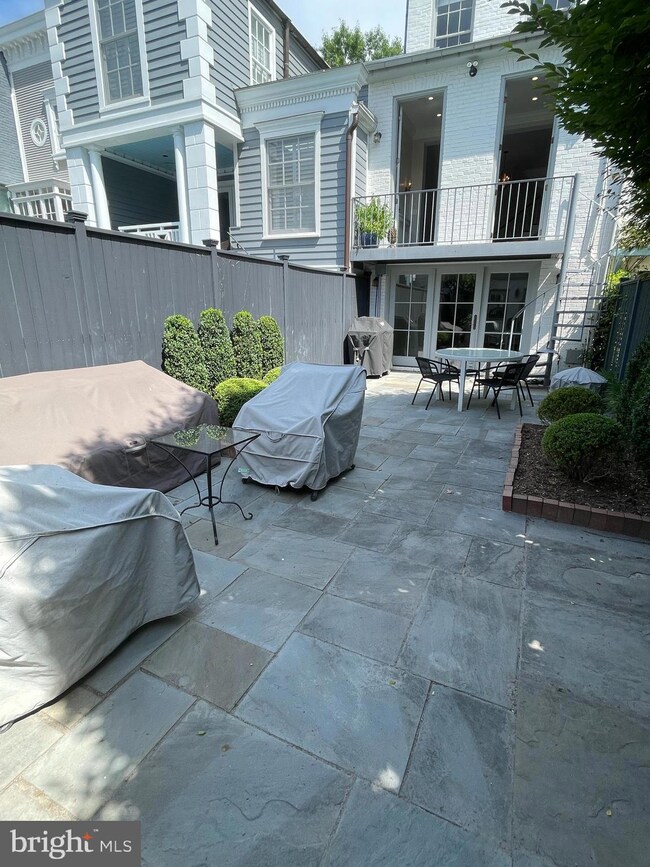 2802 P St NW, Washington, DC 20007 - photo 3
