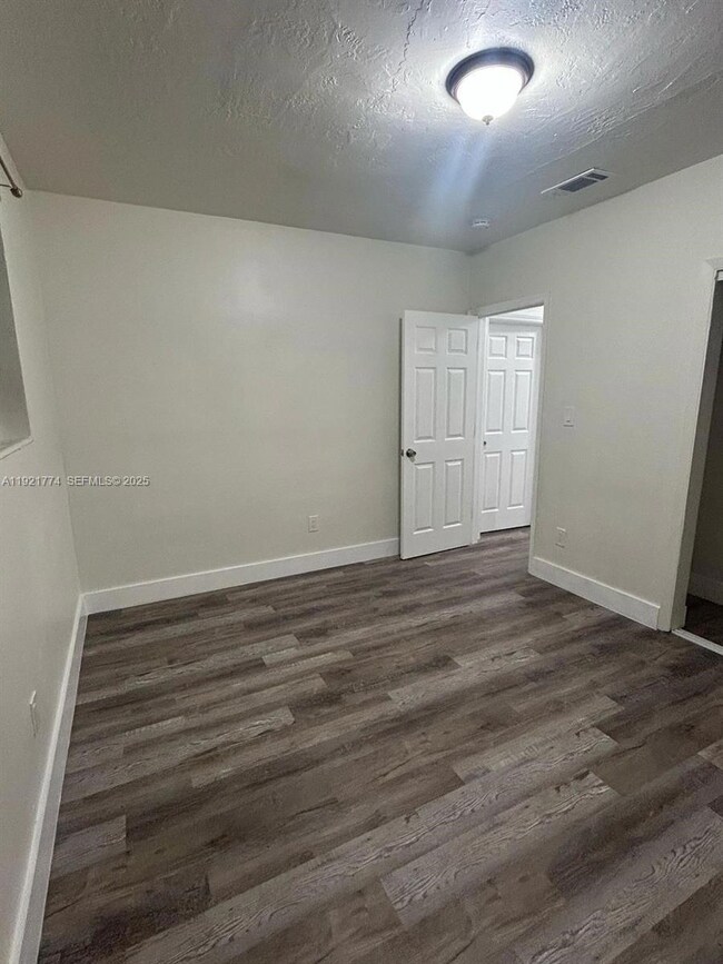 2931 NW 47th St unit 2931, Miami, FL 33142 - photo 3