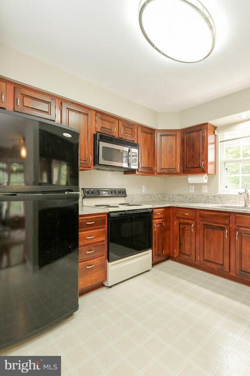 14010 Winding Ridge Ln, Centreville, VA 20121 - photo 7