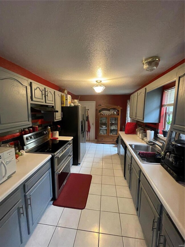 2563 Praise St, Poplar Bluff, MO 63901 - photo 5