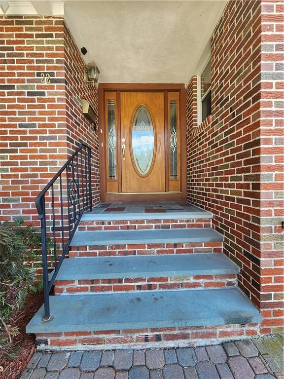 22 Susan Cir, Johnston, RI 02919 - photo 2