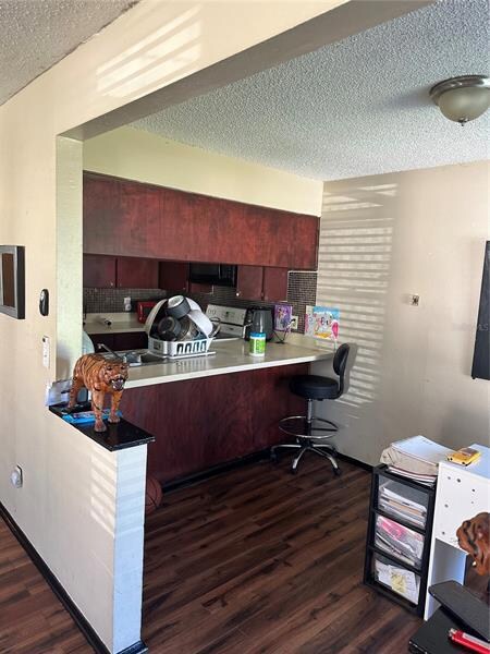 2801 Anthony Dr, Tampa, FL 33619 - photo 4