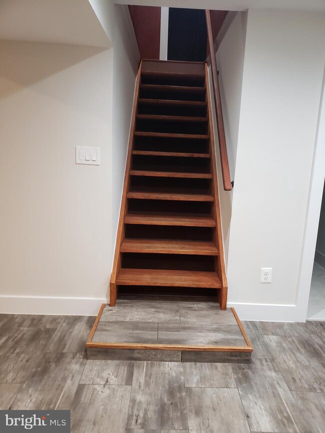 1329 Buttermilk Ln, Reston, VA 20190 - photo 3