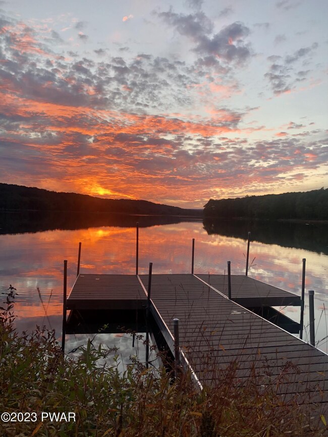 151 E Shore Dr, Hawley, PA 18428 - photo 5