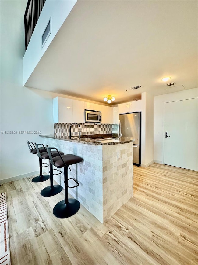 Met One unit L1210, Miami, FL 33131 - photo 7