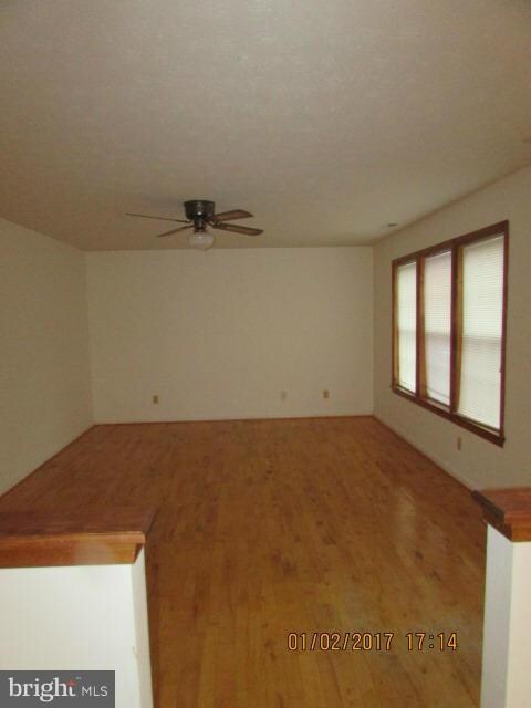 23085 Piney Wood Cir, California, MD 20619 - photo 4