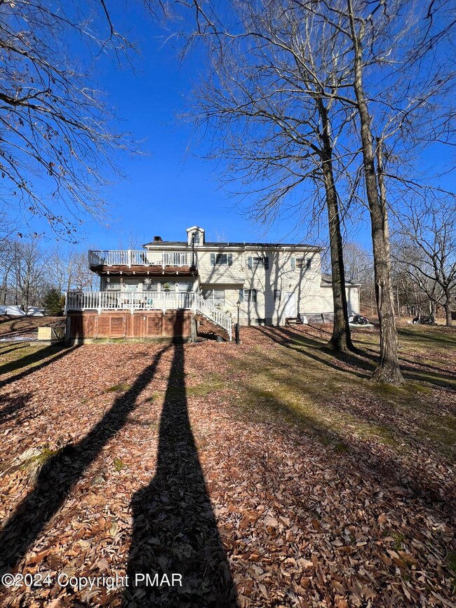 101 Woodcrest Blvd, Stroudsburg, PA 18360 - photo 5